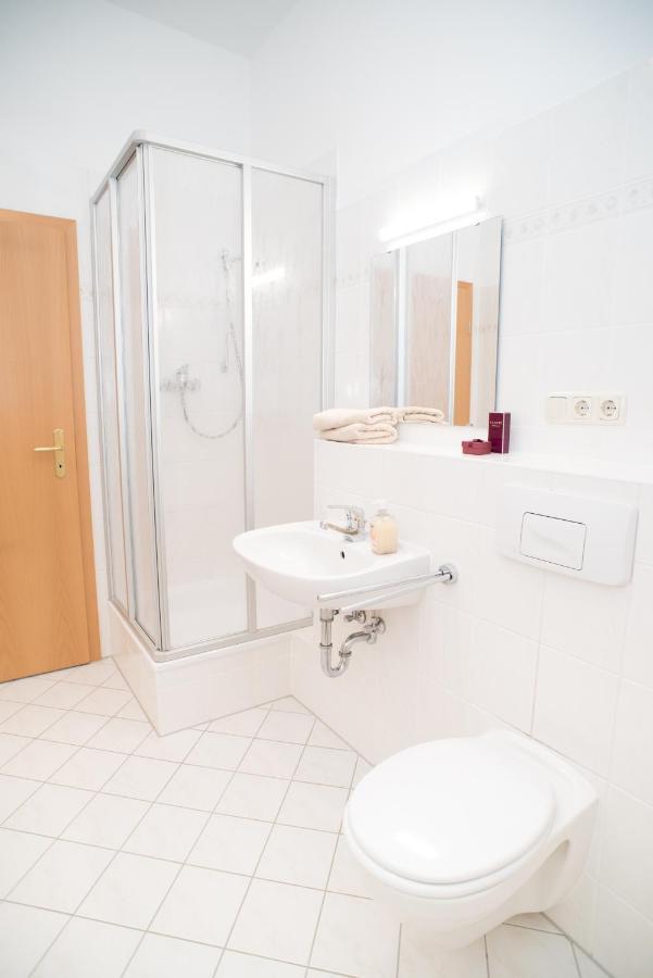 Stilvolle 1-raum-wohnung Zentral, Ruhig Gelegen Apartamento